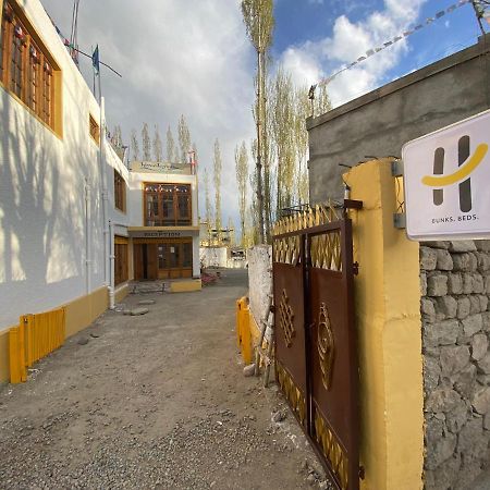 Happy Drifters Hostel Leh Ngoại thất bức ảnh
