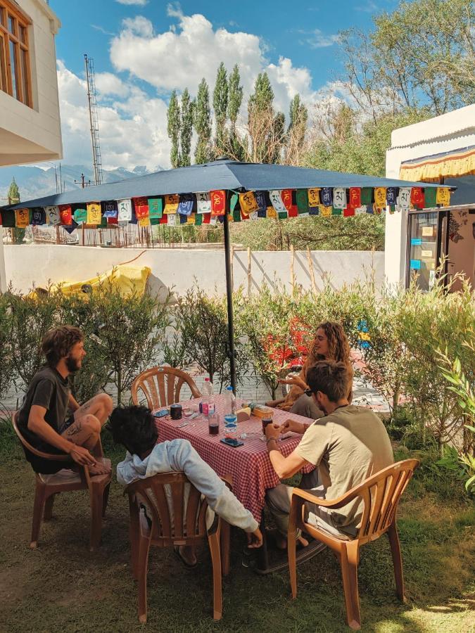 Happy Drifters Hostel Leh Ngoại thất bức ảnh