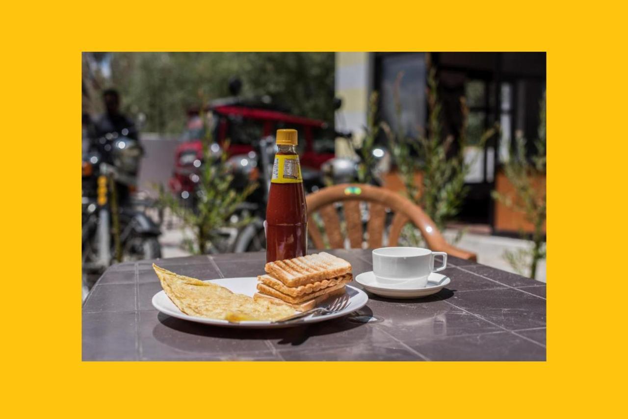 Happy Drifters Hostel Leh Ngoại thất bức ảnh