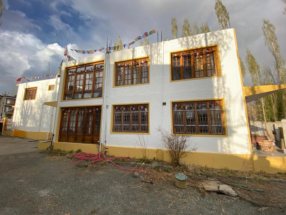 Happy Drifters Hostel Leh Ngoại thất bức ảnh