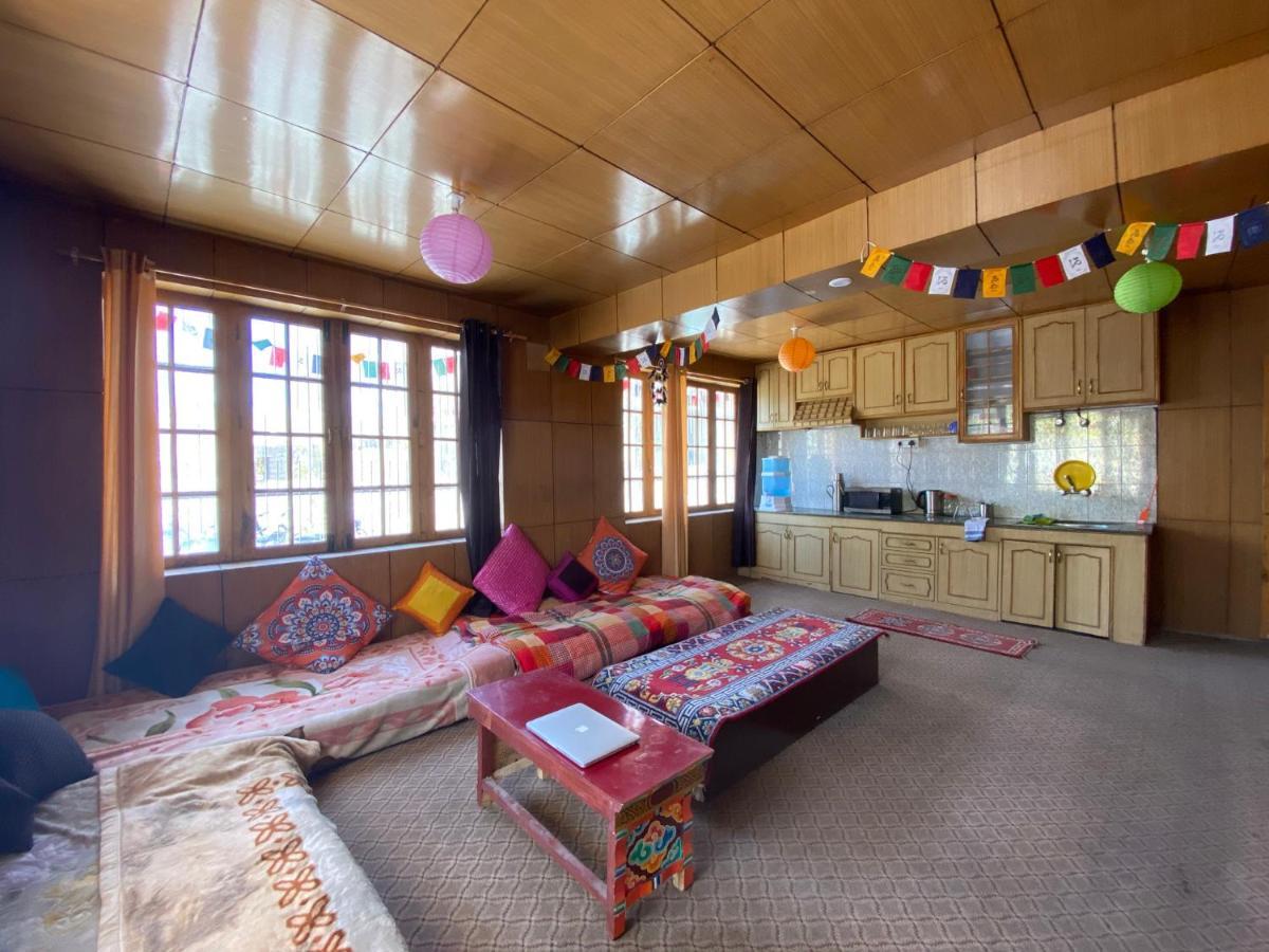 Happy Drifters Hostel Leh Ngoại thất bức ảnh