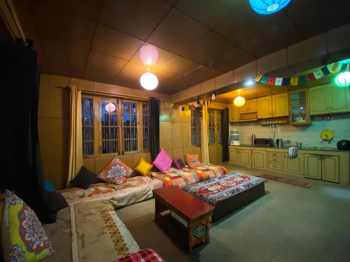 Happy Drifters Hostel Leh Ngoại thất bức ảnh