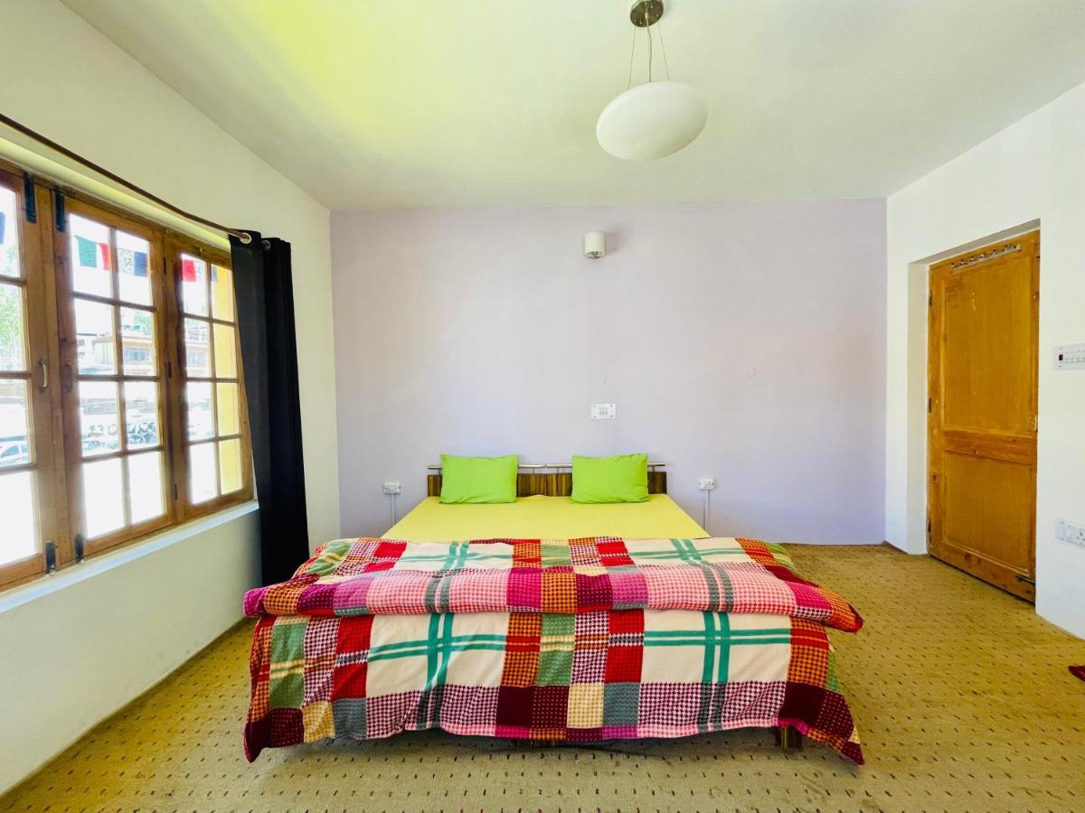 Happy Drifters Hostel Leh Ngoại thất bức ảnh
