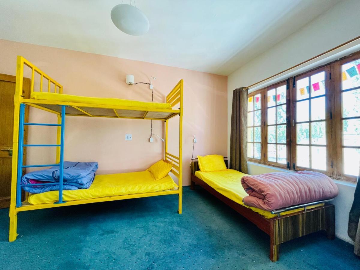 Happy Drifters Hostel Leh Ngoại thất bức ảnh