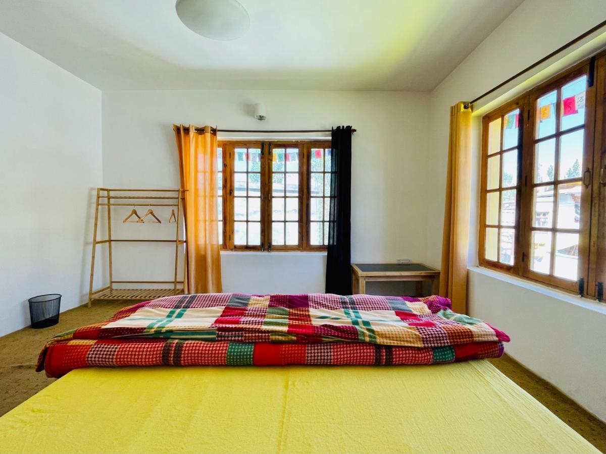 Happy Drifters Hostel Leh Ngoại thất bức ảnh
